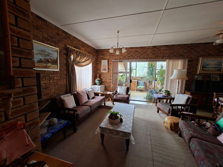 4 Bedroom Property for Sale in Vanrhynsdorp Western Cape